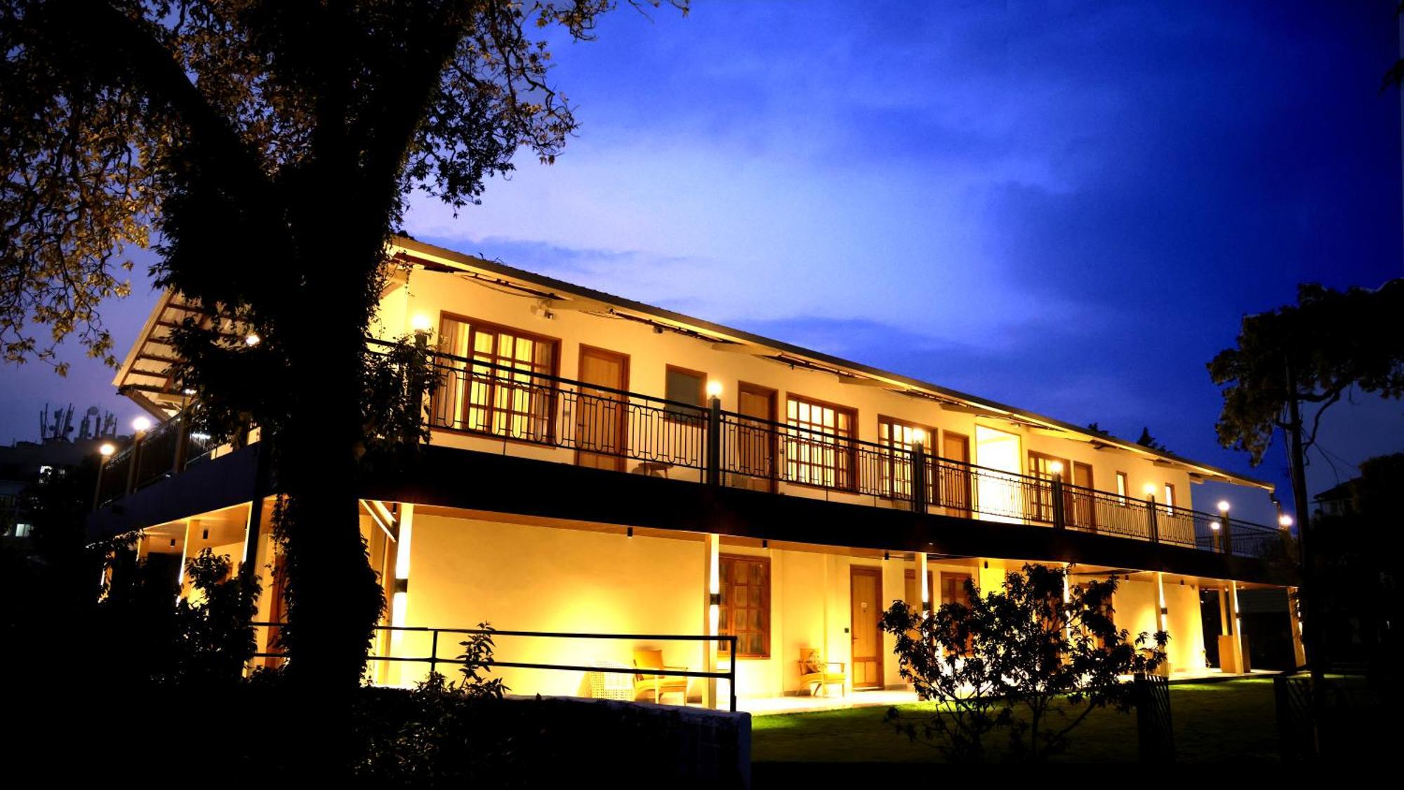 Sandoz Minerva - A Boutique Resort ムスーリー エクステリア 写真