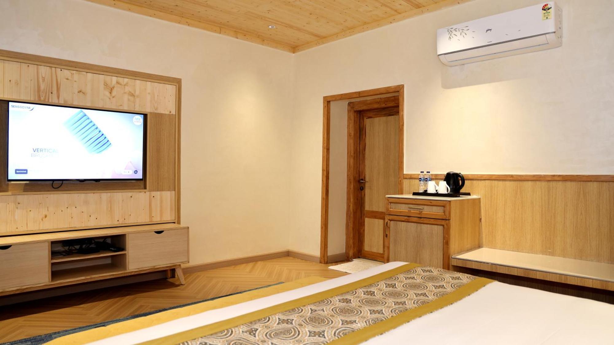 Sandoz Minerva - A Boutique Resort ムスーリー エクステリア 写真